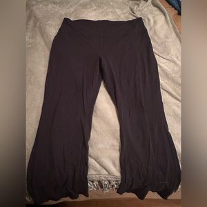 Lululemon yoga pants